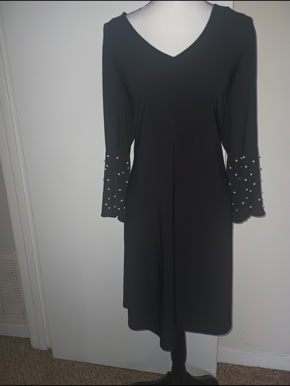 MSK Black V-Neck Dress with Pearl-Embellished Bell Sleeves SZXL
